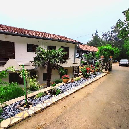 Apartments Plavcic โพลมิน ภายนอก รูปภาพ