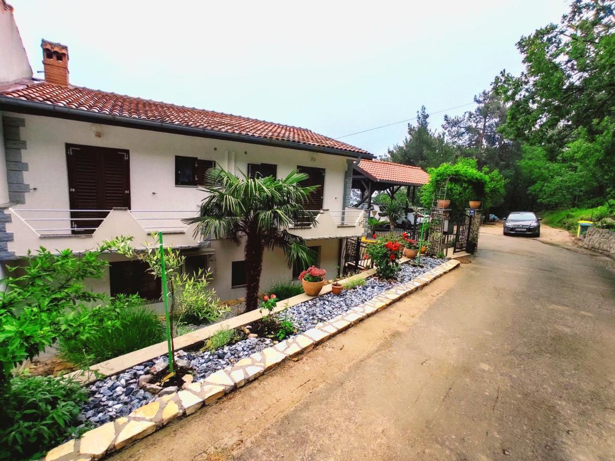 Apartments Plavcic โพลมิน ภายนอก รูปภาพ