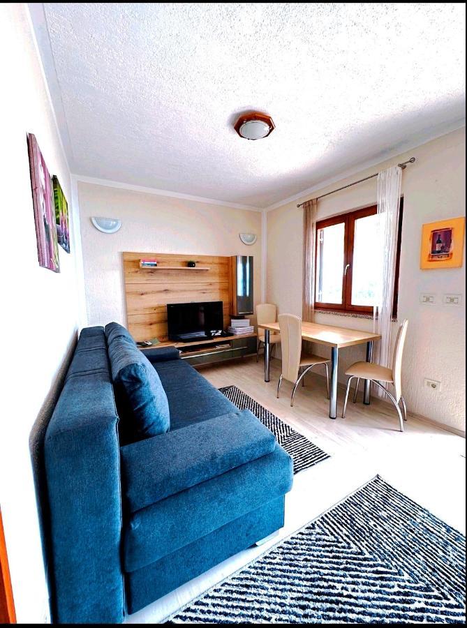 Apartments Plavcic โพลมิน ภายนอก รูปภาพ